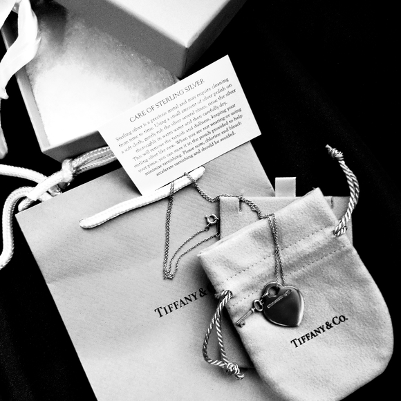 💥NEW PRICE💥TIFFANY BRAND NEW.. 🌟 🛑 LOOK AT THIS GEM! .925 SS - Picture 7 of 9